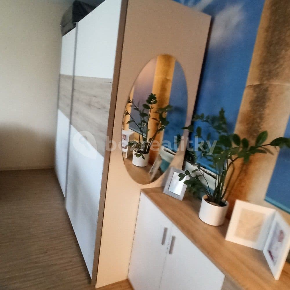 Studio flat to rent, 33 m², Pardubice, Pardubický Region