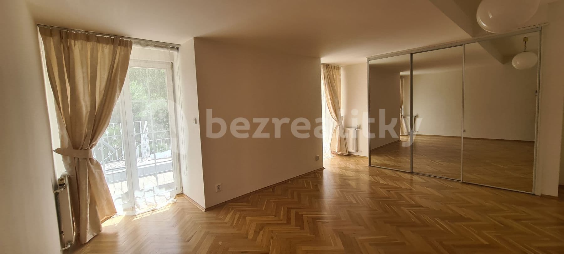 house to rent, 470 m², Říčanská, Průhonice, Středočeský Region