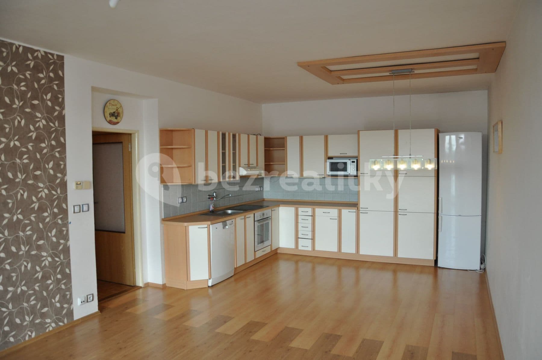 2 bedroom with open-plan kitchen flat to rent, 80 m², Volmanova, Čelákovice, Středočeský Region