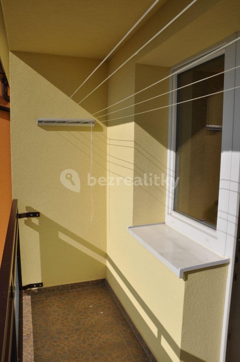 2 bedroom with open-plan kitchen flat to rent, 80 m², Volmanova, Čelákovice, Středočeský Region