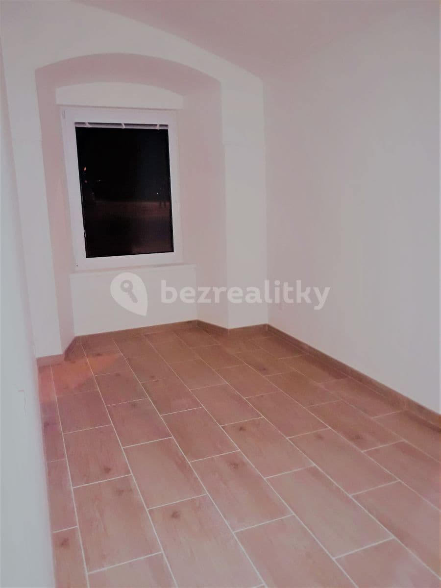 1 bedroom with open-plan kitchen flat to rent, 58 m², Pražská, Unhošť, Středočeský Region