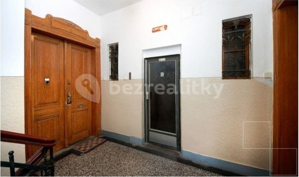 3 bedroom flat to rent, 106 m², Lesnická, Prague, Prague