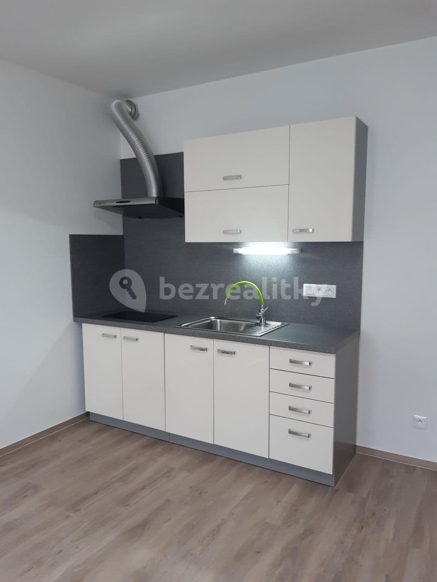 Studio flat to rent, 35 m², Zelnice II, Slavkov u Brna, Jihomoravský Region