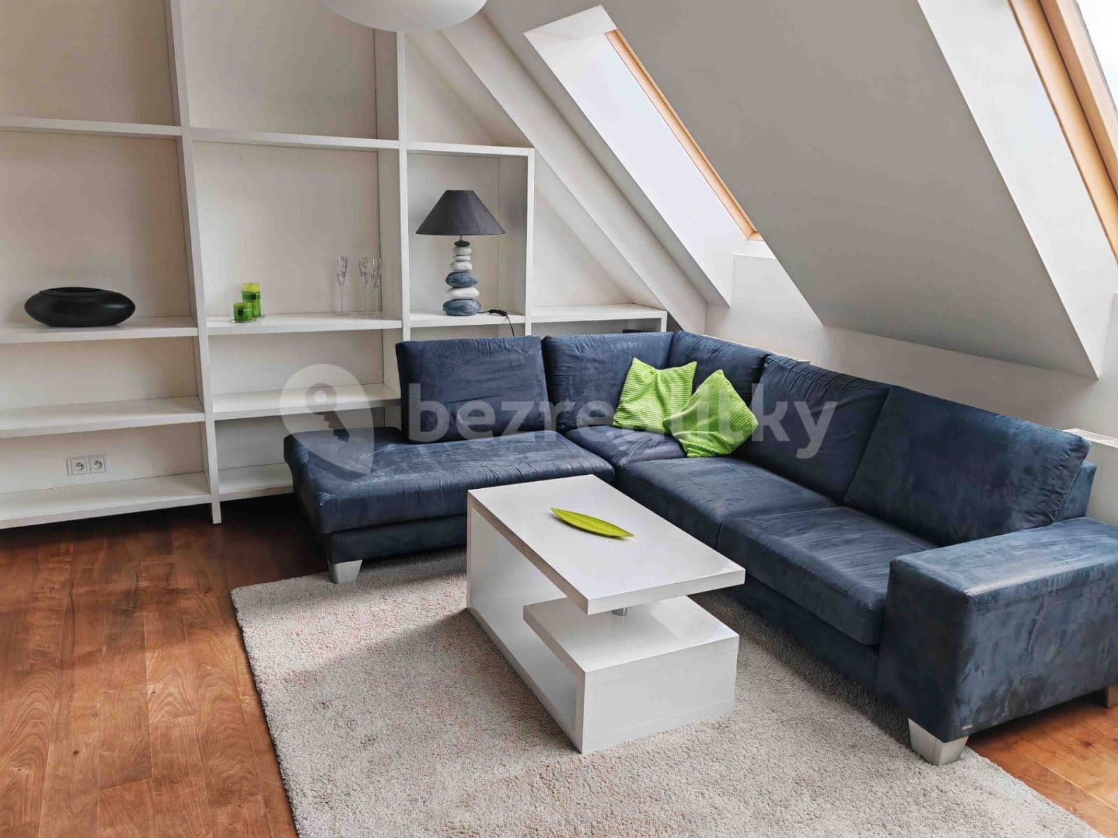 2 bedroom with open-plan kitchen flat to rent, 126 m², Jugoslávských Partyzánů, Prague, Prague