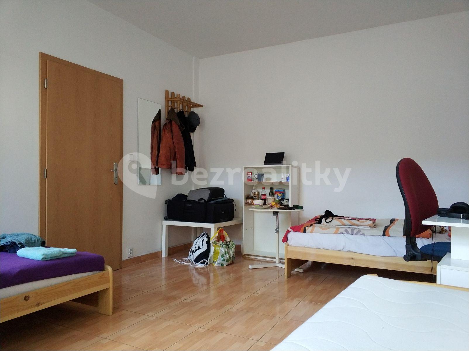 3 bedroom flat to rent, 75 m², Francouzská, Prague, Prague