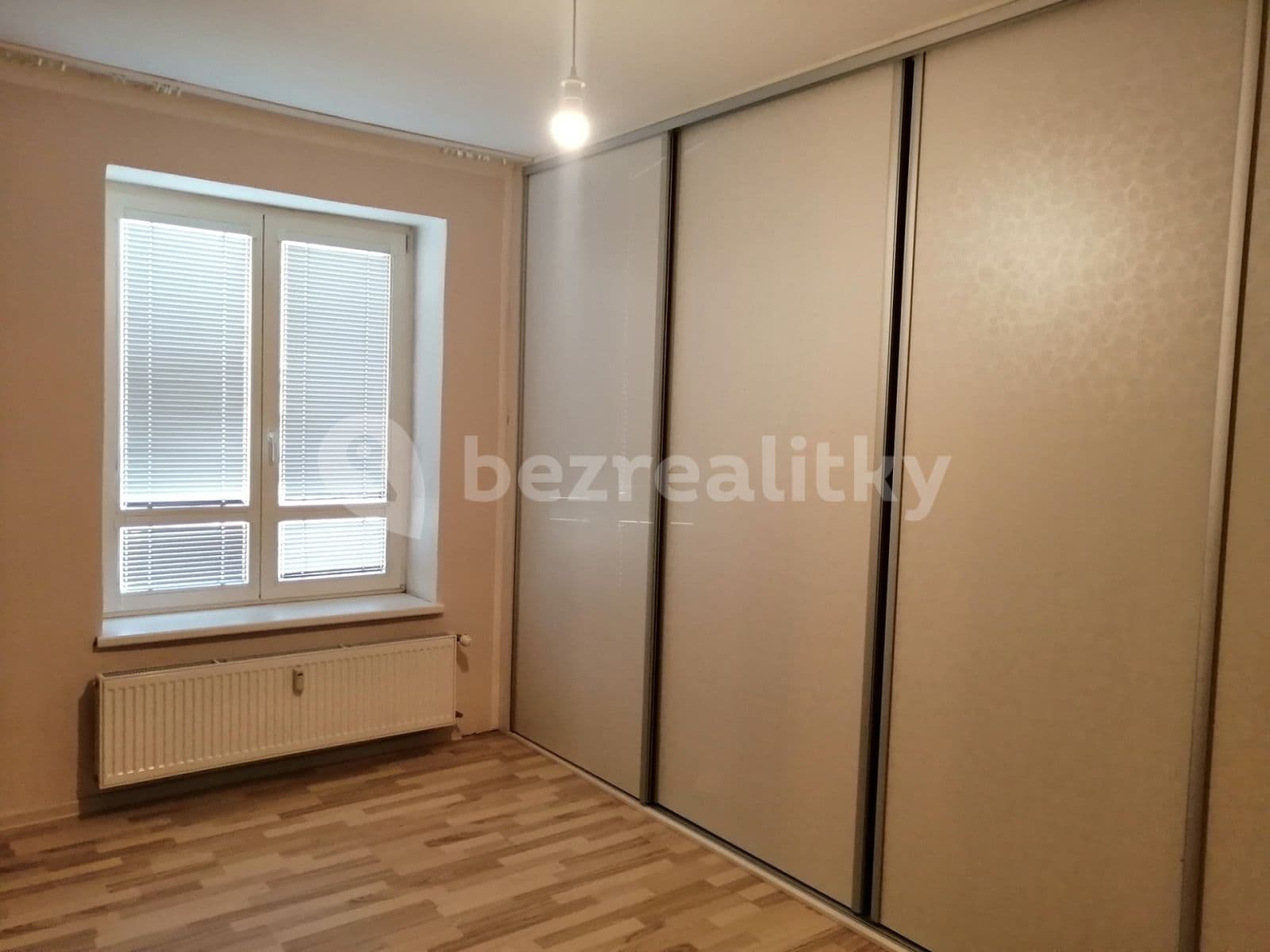 2 bedroom with open-plan kitchen flat to rent, 70 m², Urxova, Ostrava, Moravskoslezský Region