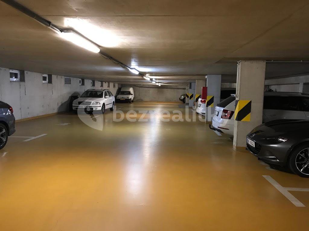 garage to rent, 13 m², Bartoškova, Prague, Prague