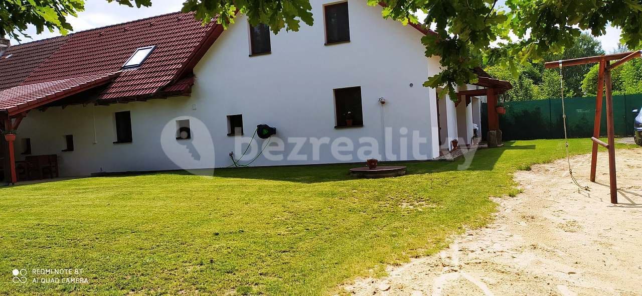recreational property to rent, 0 m², Dvory nad Lužnicí, Jihočeský Region