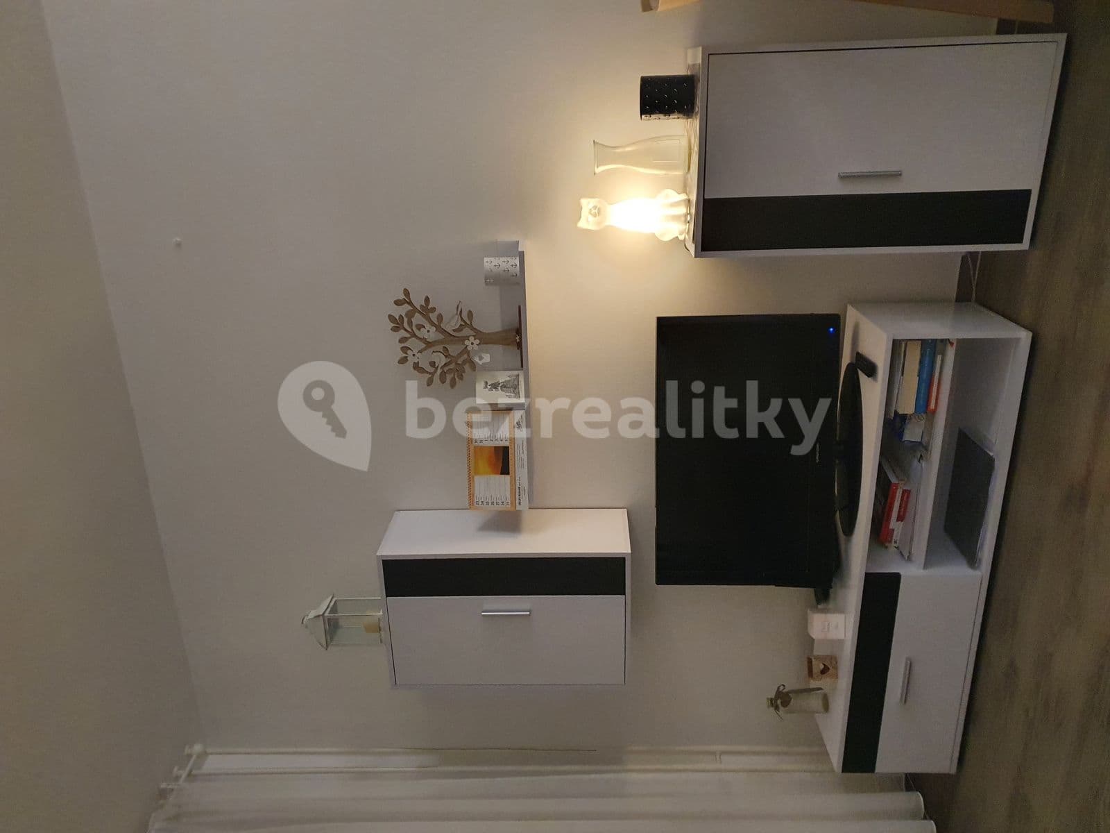 Small studio flat to rent, 30 m², Jordana Jovkova, Prague, Prague