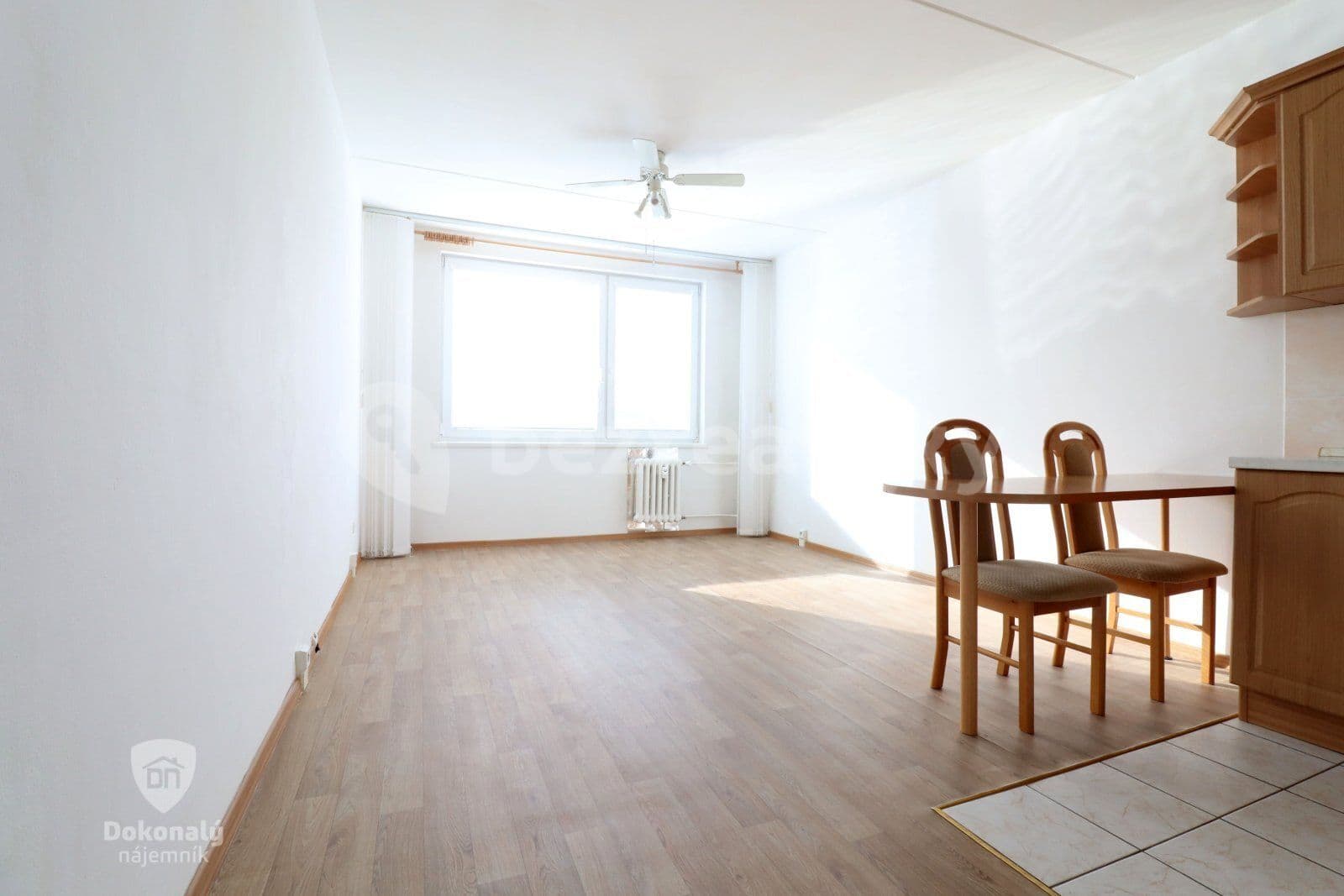 Studio flat to rent, 29 m², Semická, Prague, Prague