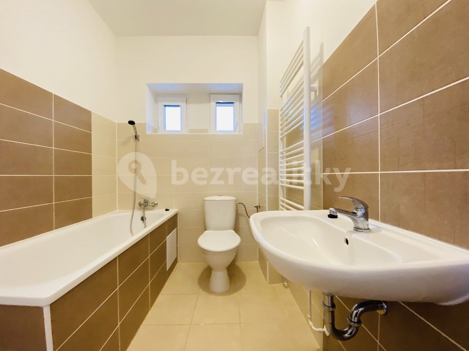 1 bedroom with open-plan kitchen flat to rent, 46 m², Boháčova, Ostrava, Moravskoslezský Region