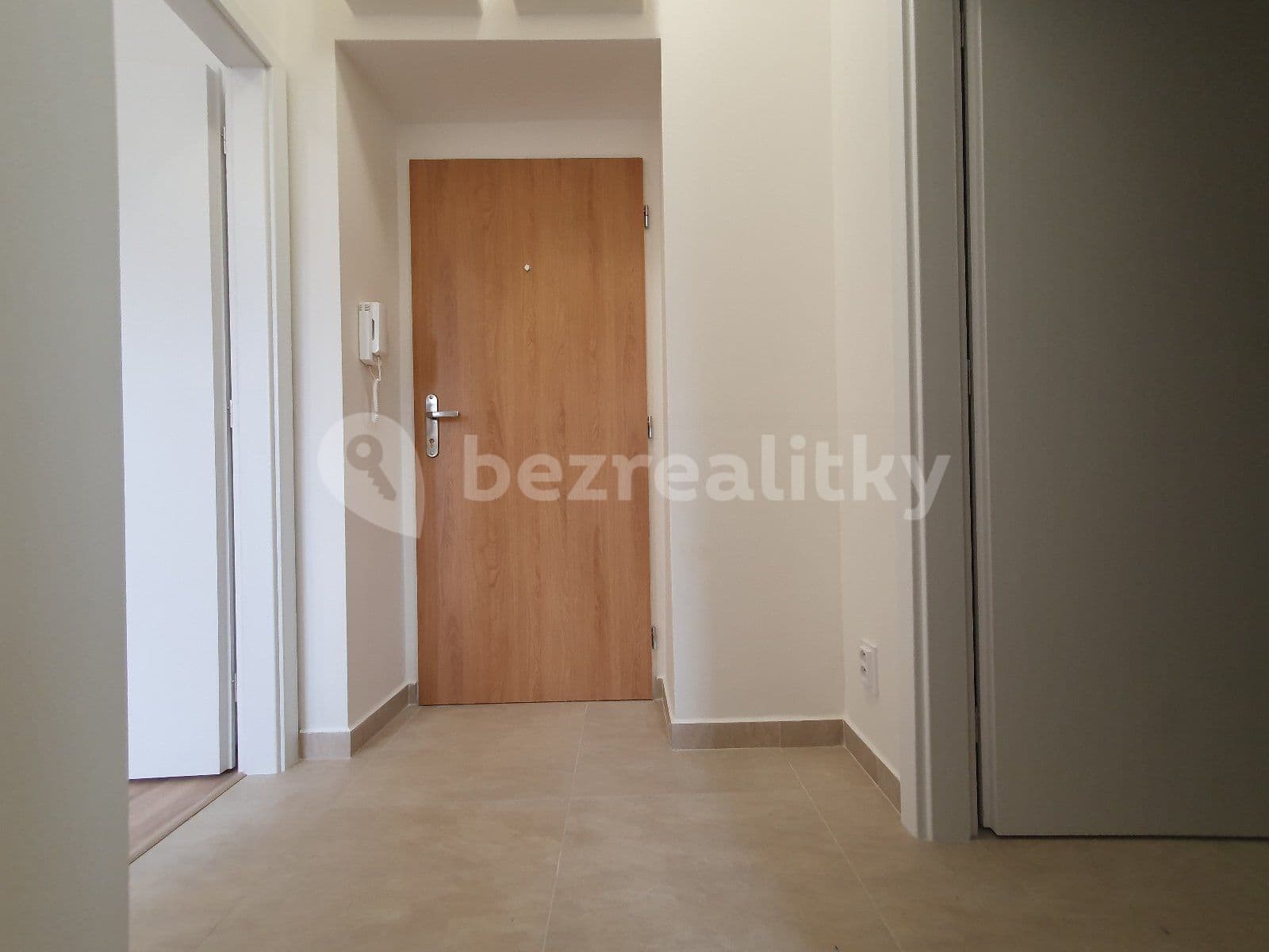 1 bedroom with open-plan kitchen flat to rent, 34 m², U Stromovky, Havířov, Moravskoslezský Region