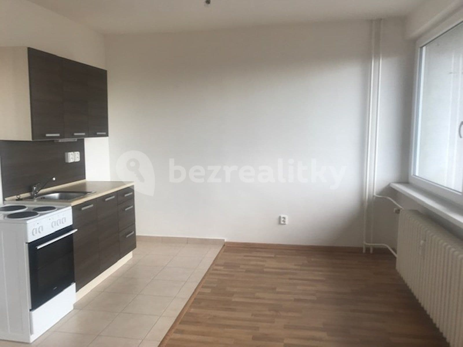 Studio flat to rent, 29 m², Dr. Glazera, Horní Suchá, Moravskoslezský Region