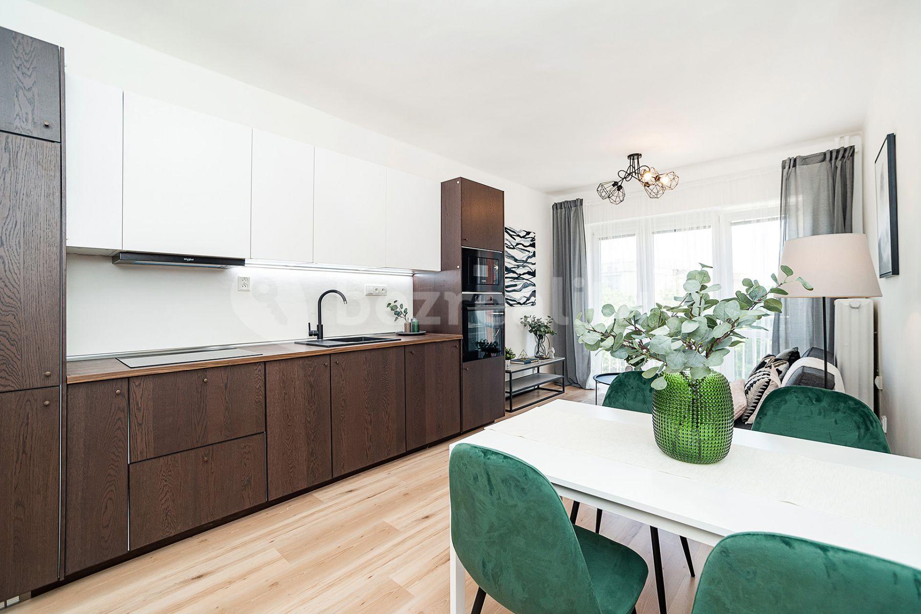 2 bedroom with open-plan kitchen flat for sale, 63 m², Prague, Prague