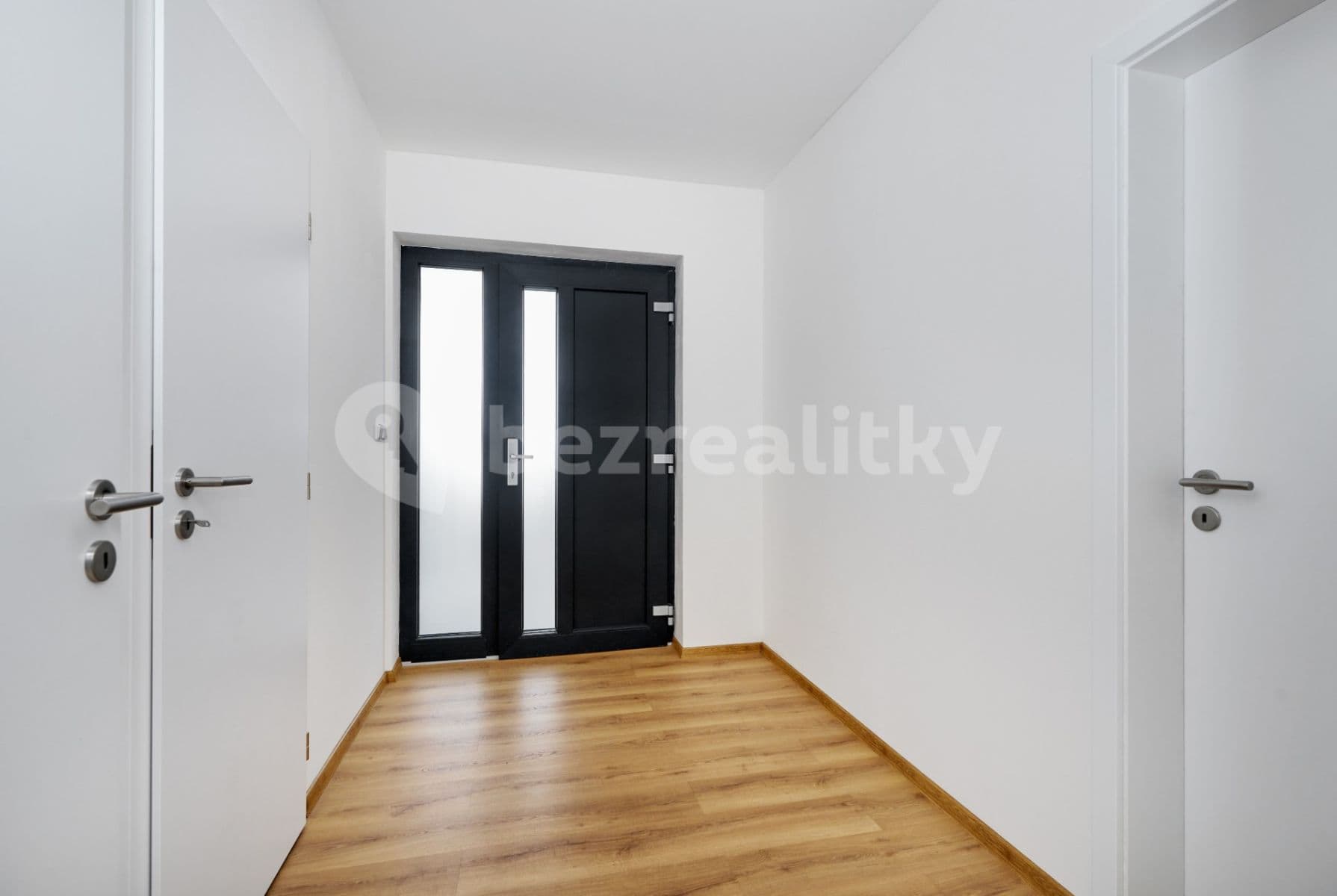 house for sale, 179 m², Chrášťany, Středočeský Region