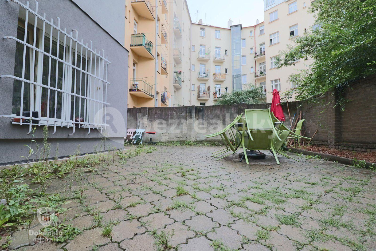 2 bedroom with open-plan kitchen flat to rent, 66 m², Na Zlatnici, Prague, Prague
