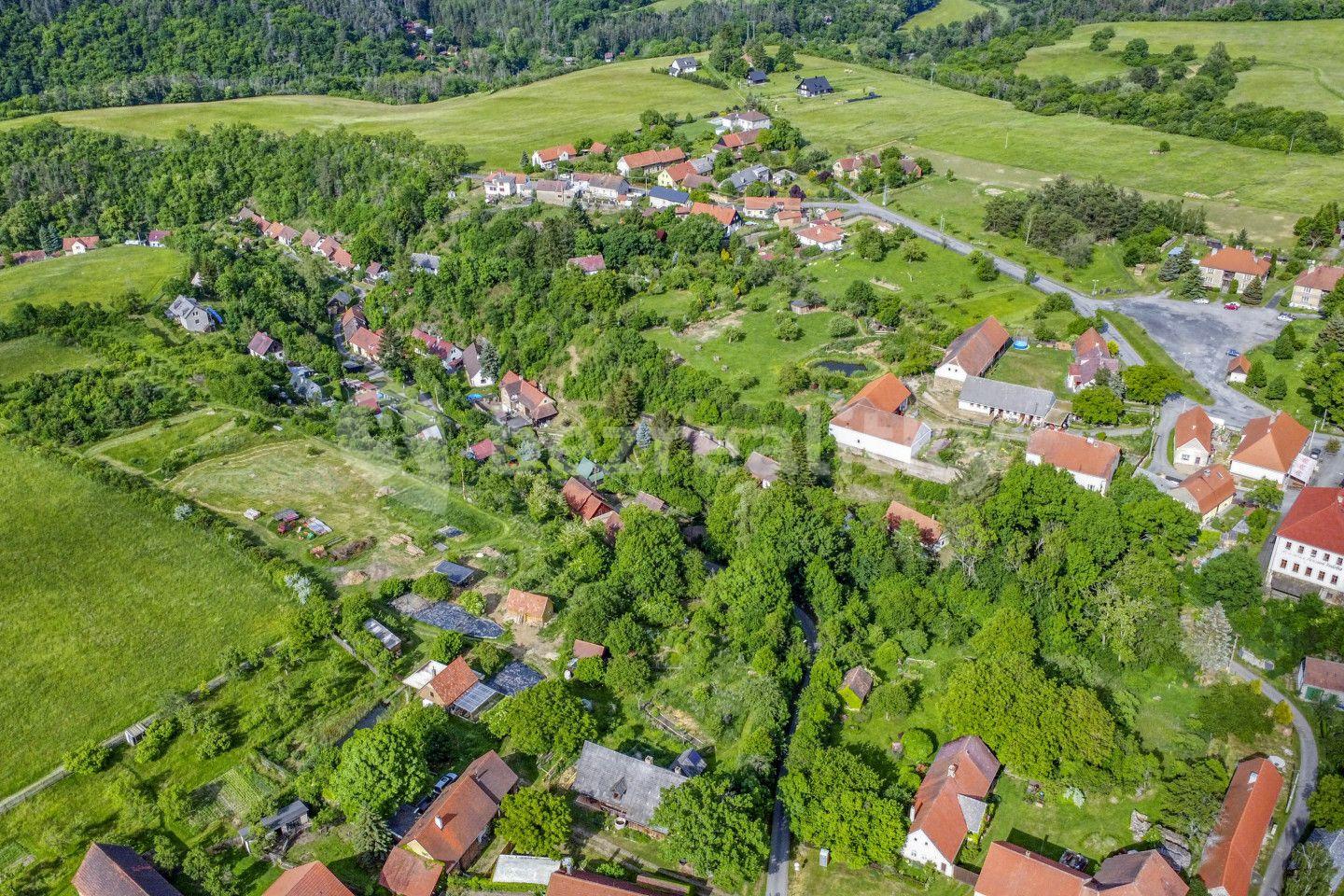 plot for sale, 838 m², Skryje, Středočeský Region