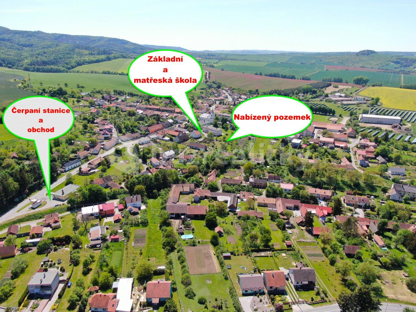 plot for sale, 744 m², Roštín, Zlínský Region