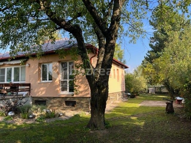 house for sale, 300 m², V Alejích, Jirny, Středočeský Region
