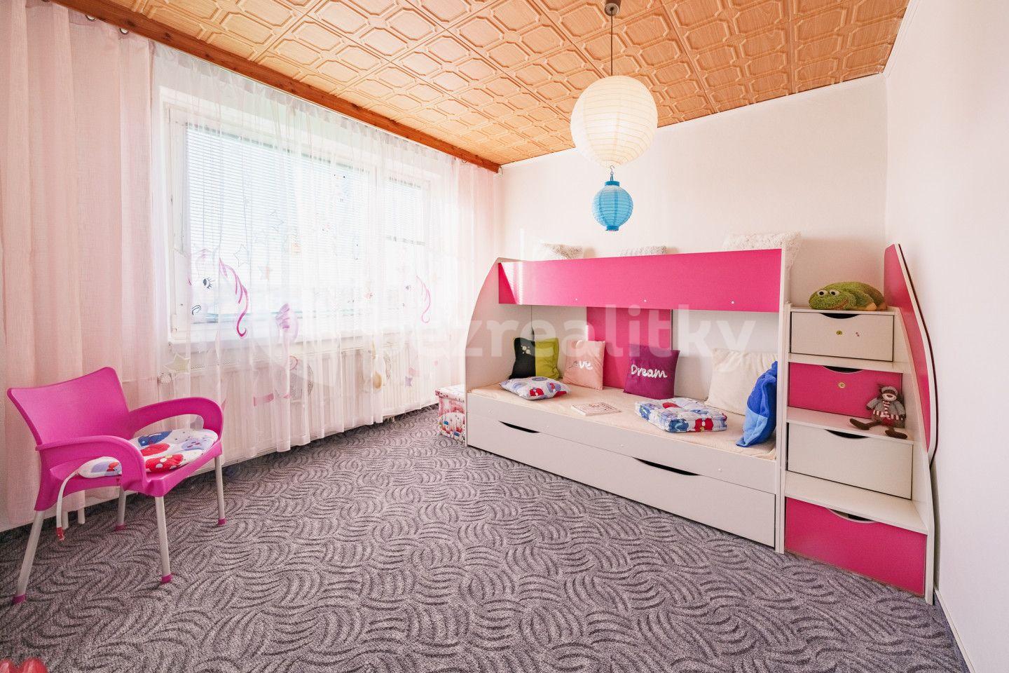 3 bedroom flat for sale, 67 m², Přátelství, Cheb, Karlovarský Region