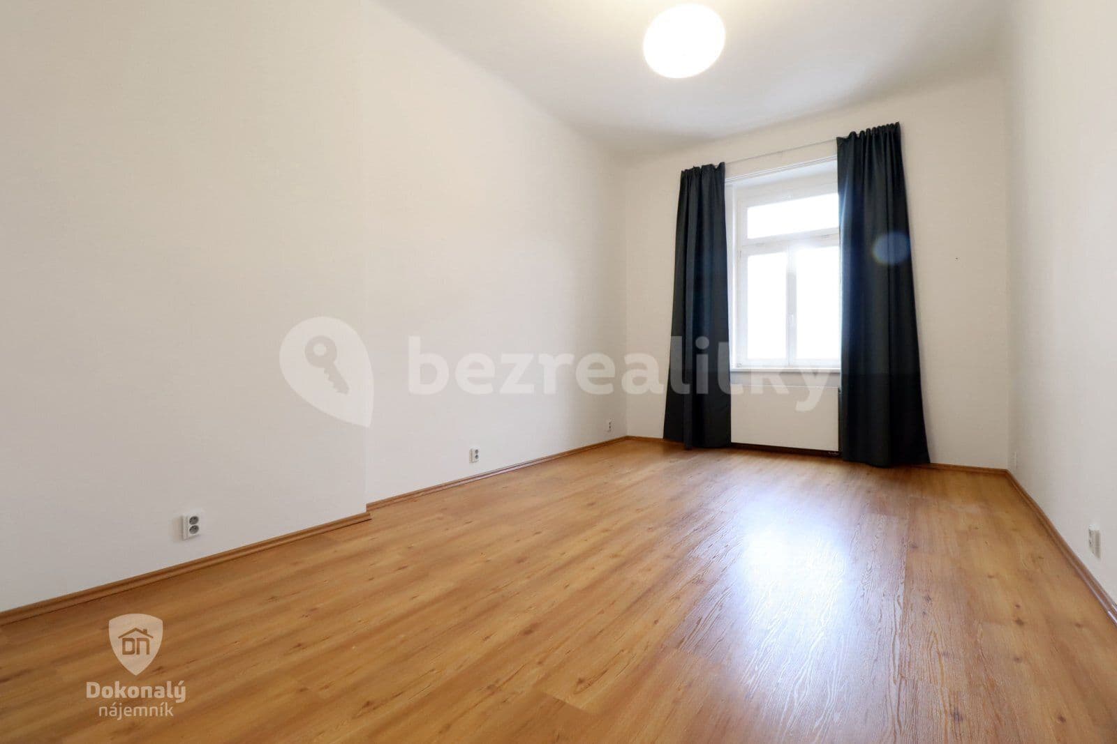 2 bedroom flat to rent, 66 m², Zoubkova, Prague, Prague