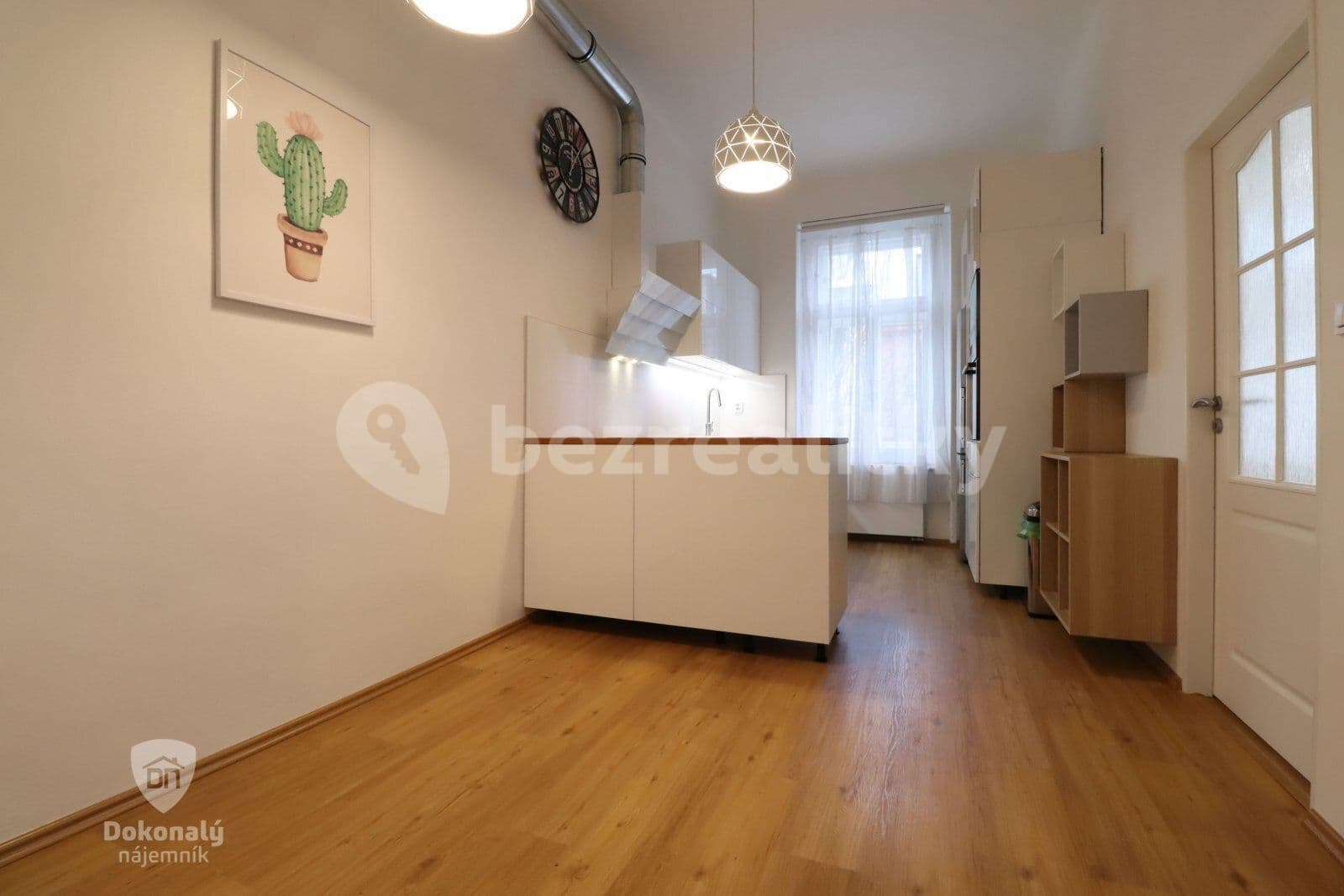 2 bedroom flat to rent, 66 m², Zoubkova, Prague, Prague