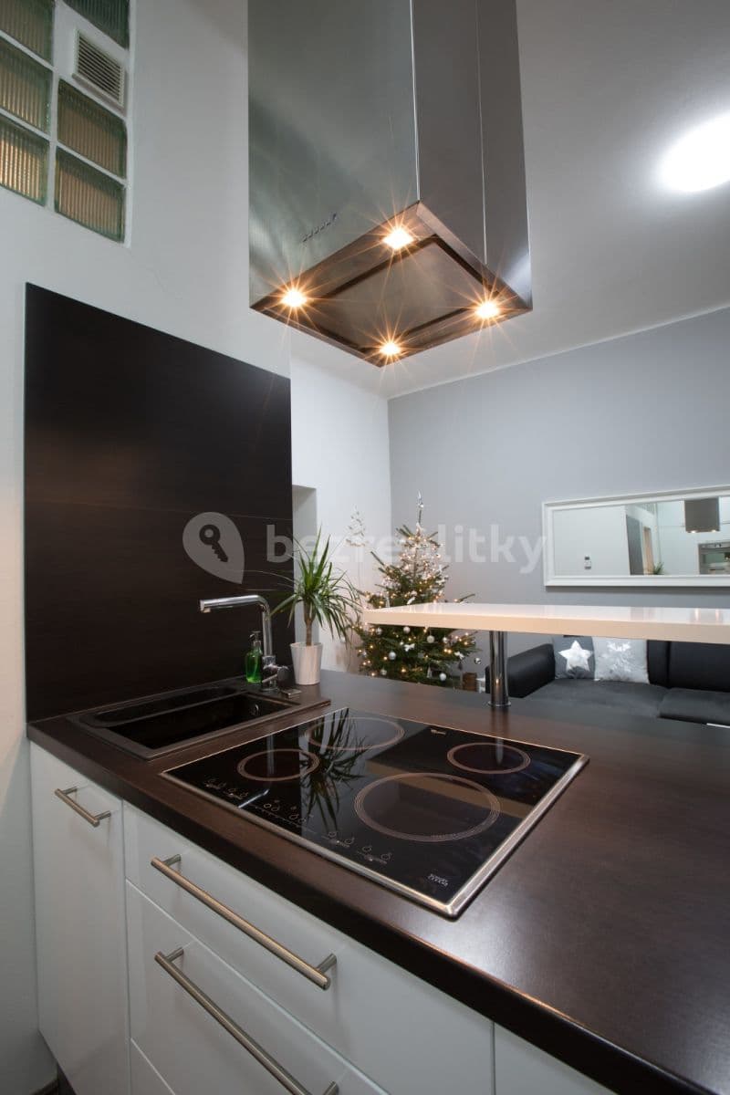 1 bedroom with open-plan kitchen flat for sale, 57 m², Komenského, Olomouc, Olomoucký Region