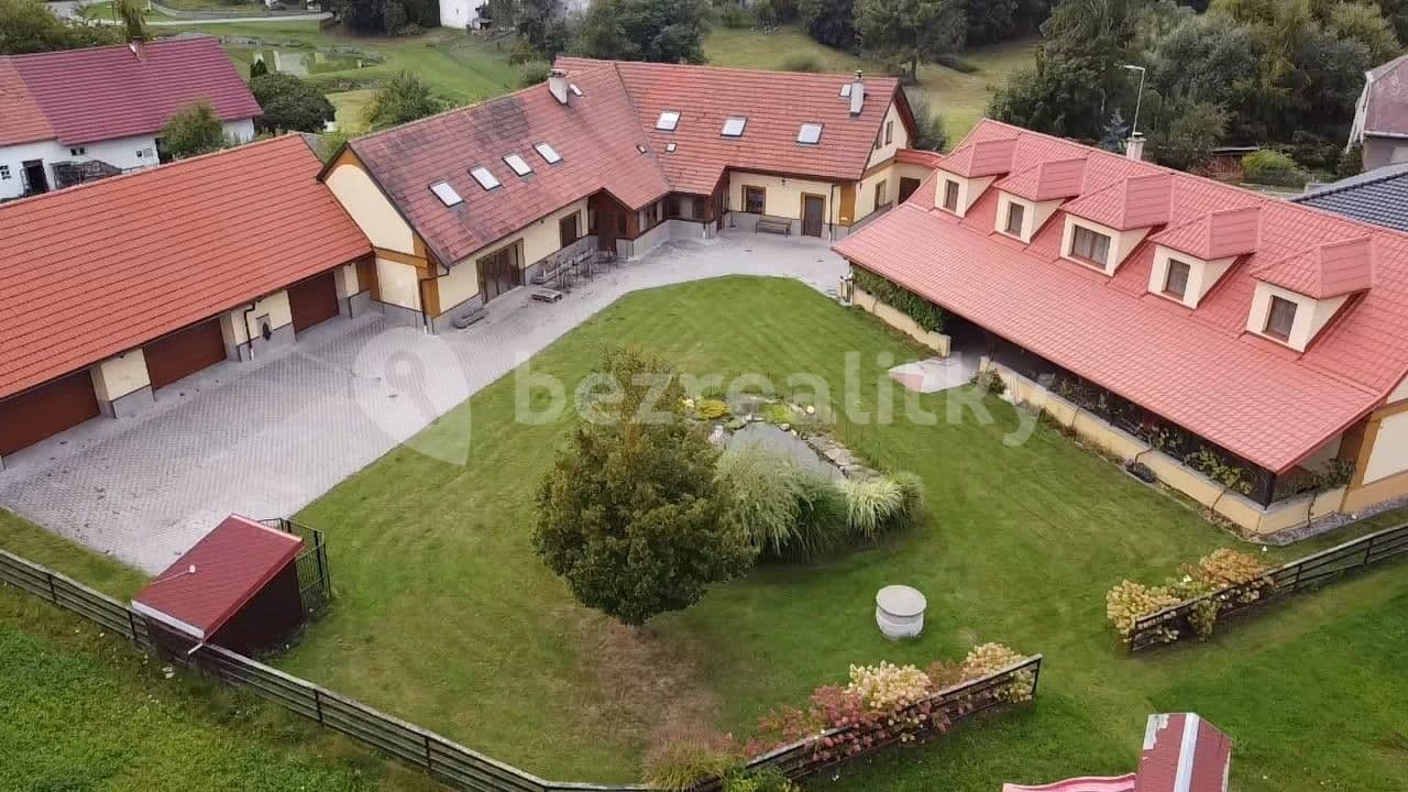 non-residential property for sale, 3,411 m², Nová Ves u Mladé Vožice, Jihočeský Region