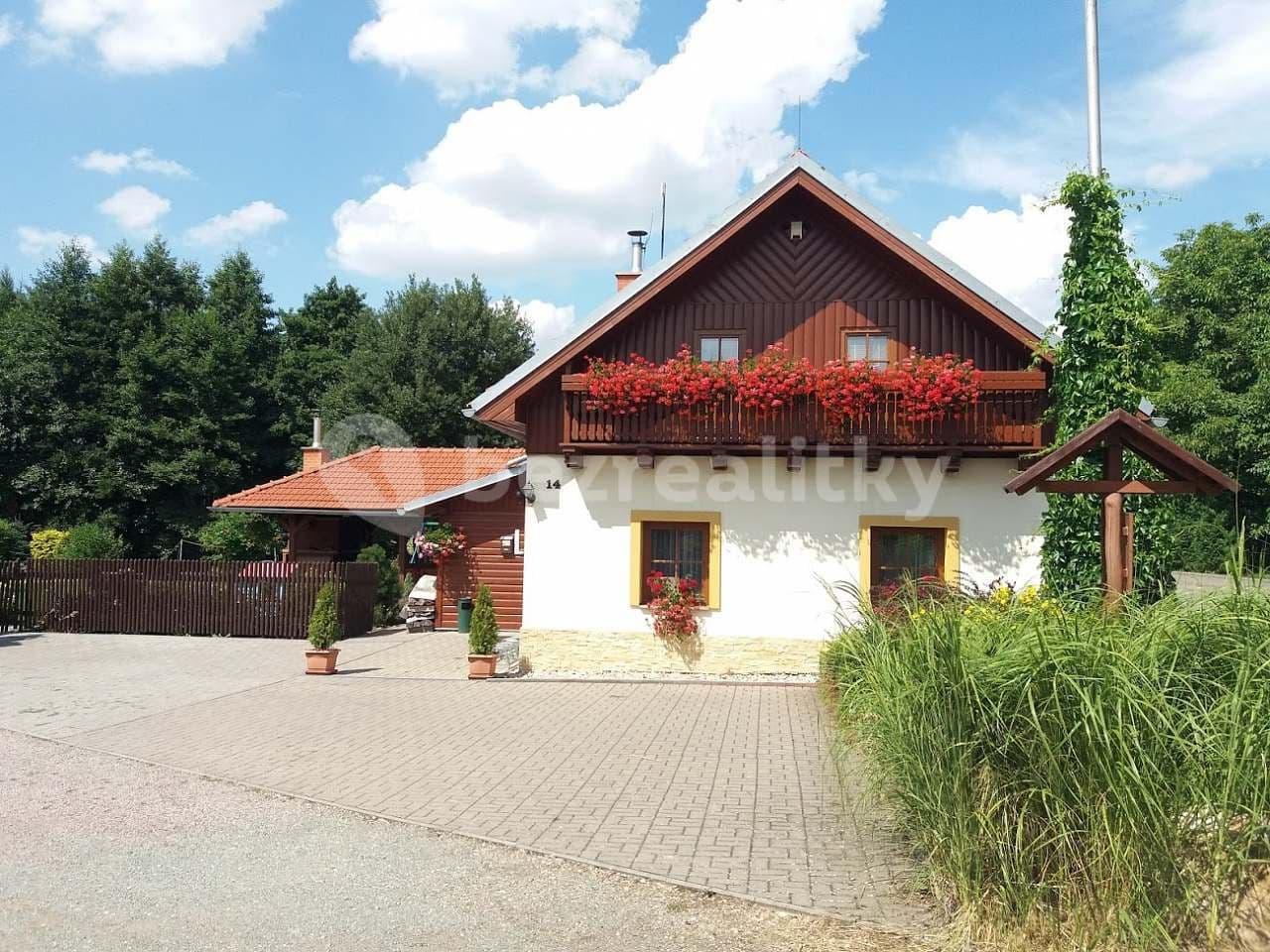 recreational property to rent, 0 m², Bačetín, Královéhradecký Region