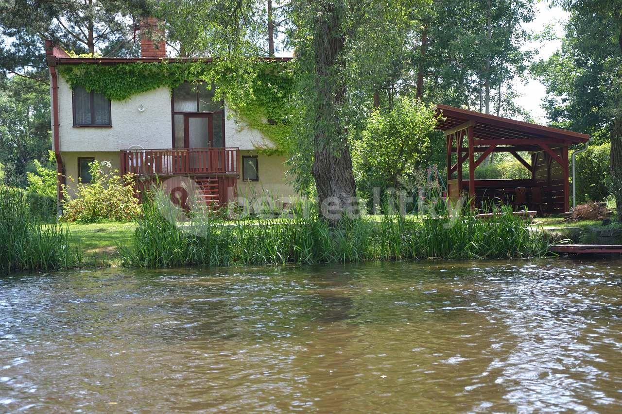 recreational property to rent, 0 m², Roudná, Jihočeský Region