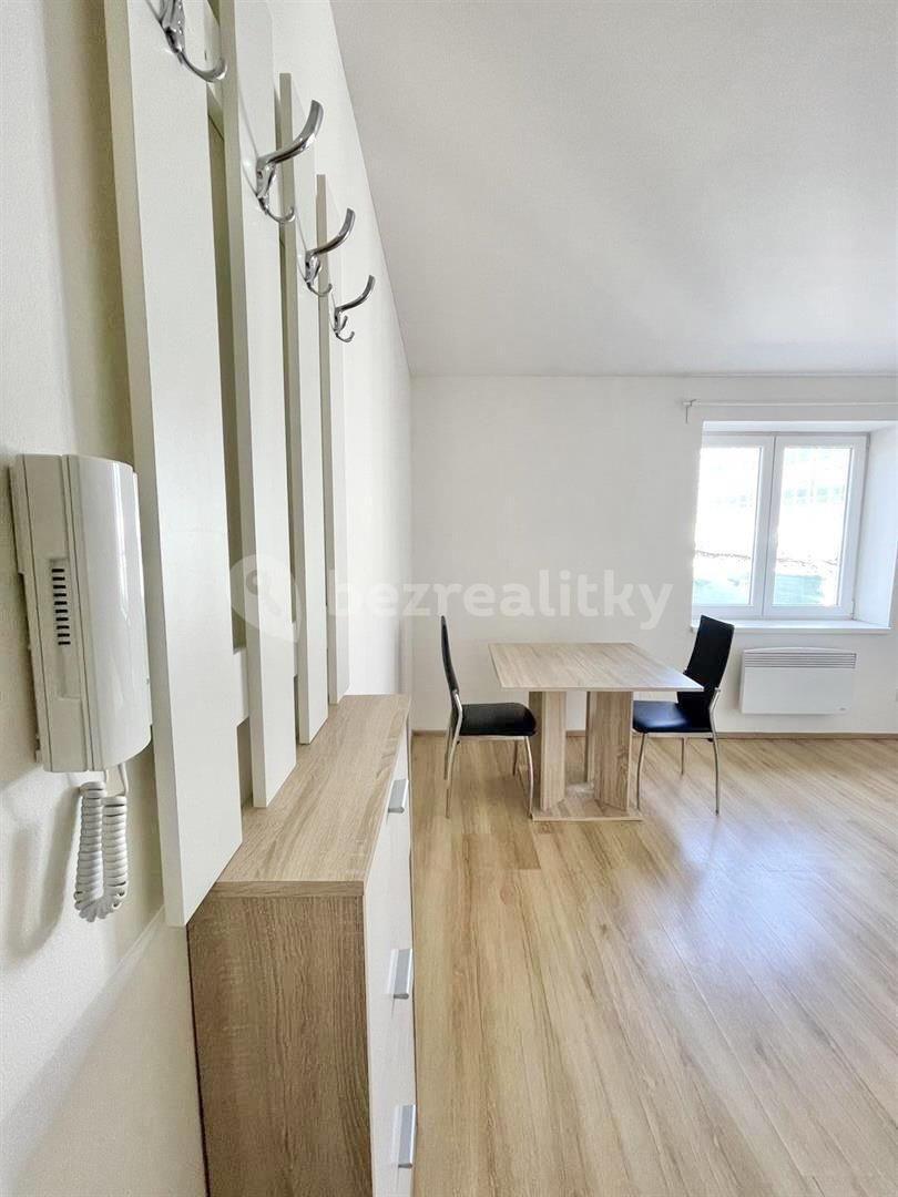 Studio flat to rent, 17 m², Hybešova, Brno, Jihomoravský Region