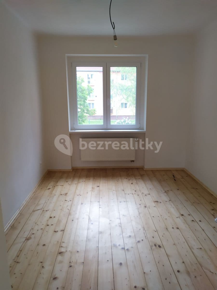 2 bedroom with open-plan kitchen flat for sale, 77 m², Kpt. Jaroše, Beroun, Středočeský Region
