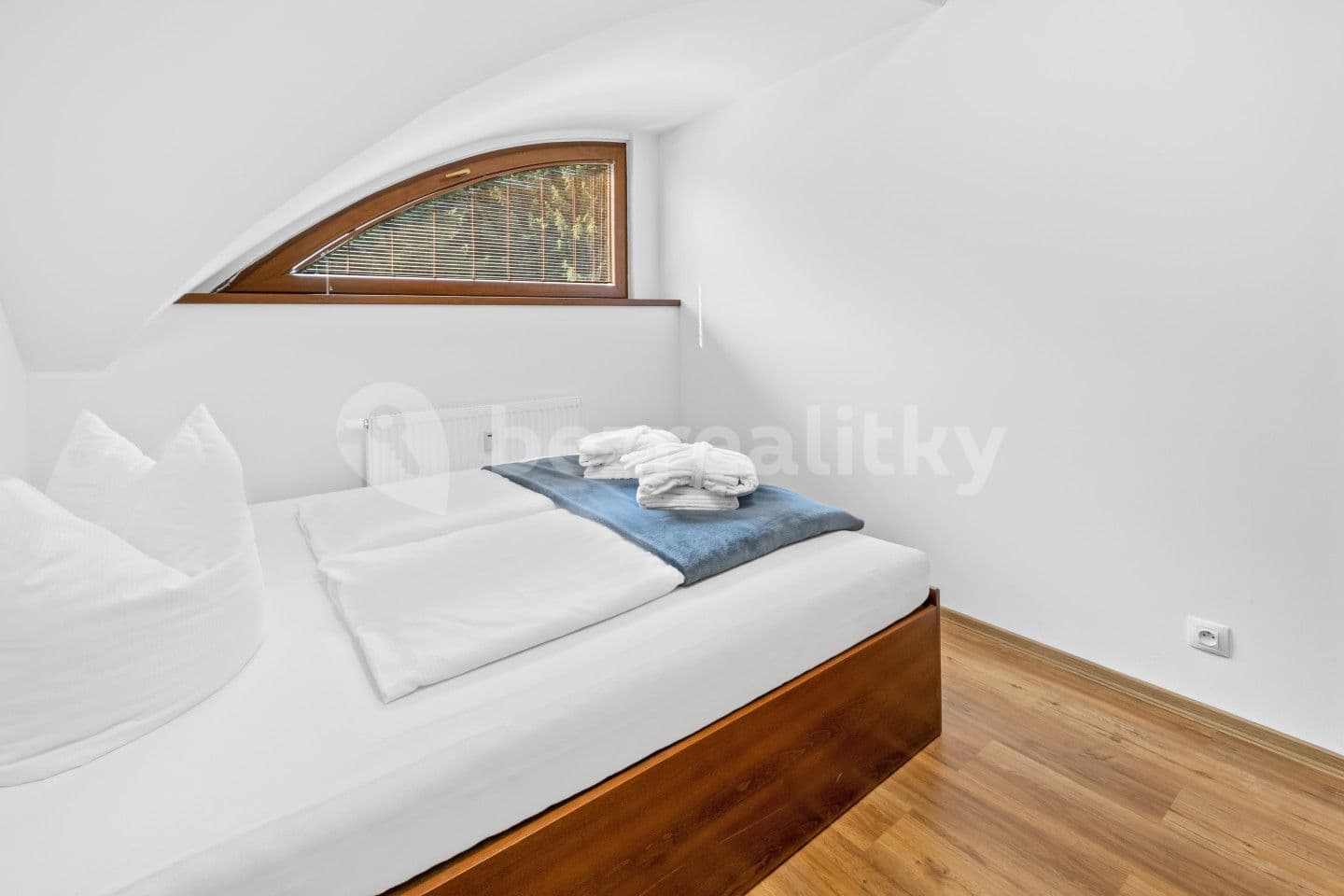 2 bedroom with open-plan kitchen flat for sale, 46 m², Loučná pod Klínovcem, Ústecký Region