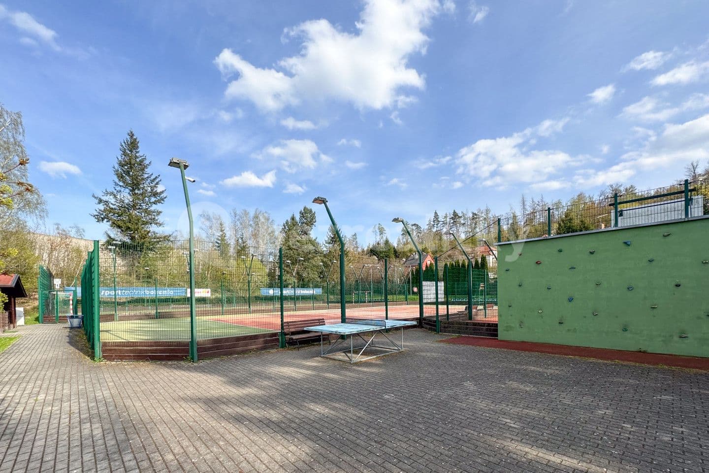 recreational property for sale, 1,092 m², Mirošovice, Středočeský Region