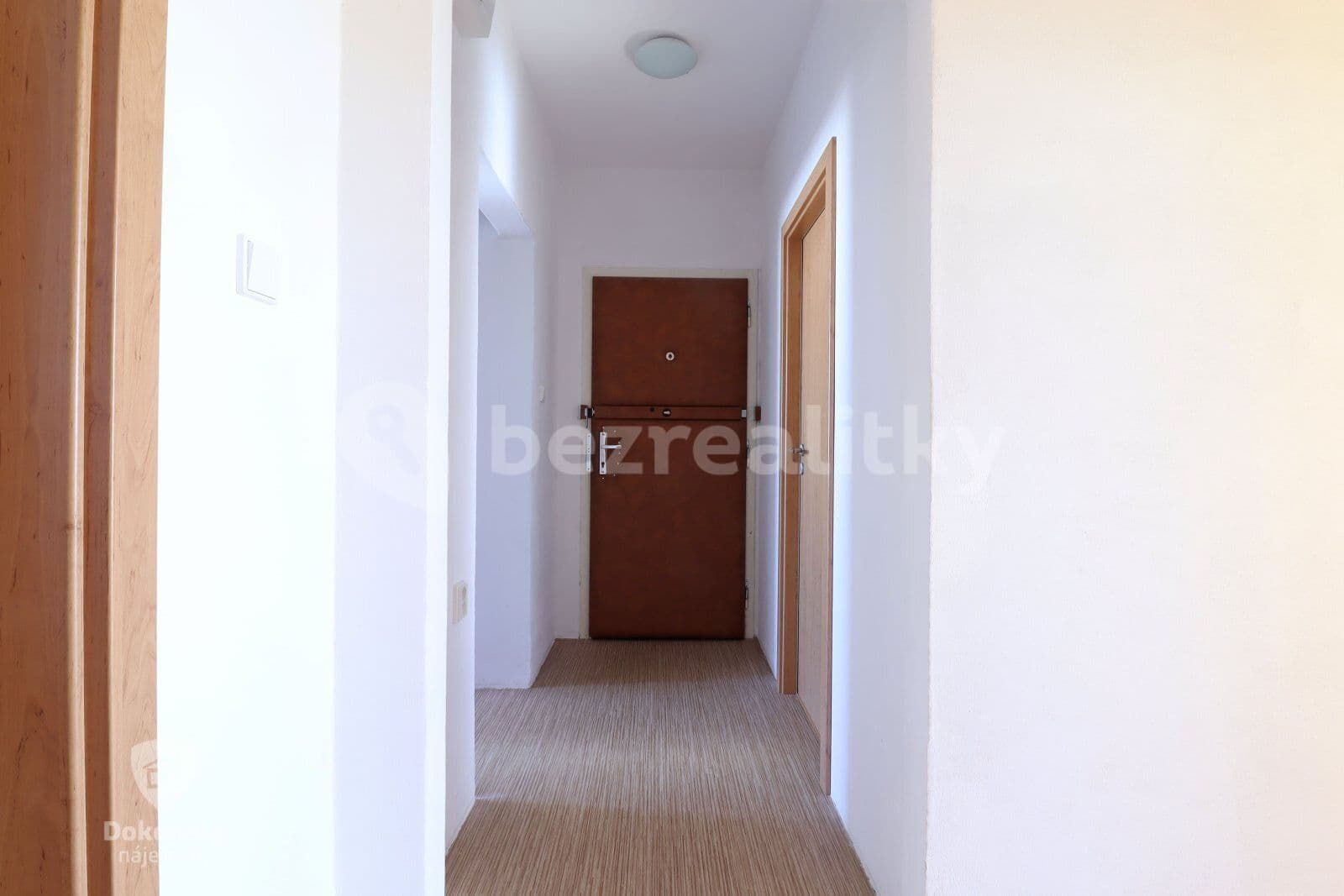 3 bedroom flat to rent, 72 m², Brodského, Prague, Prague