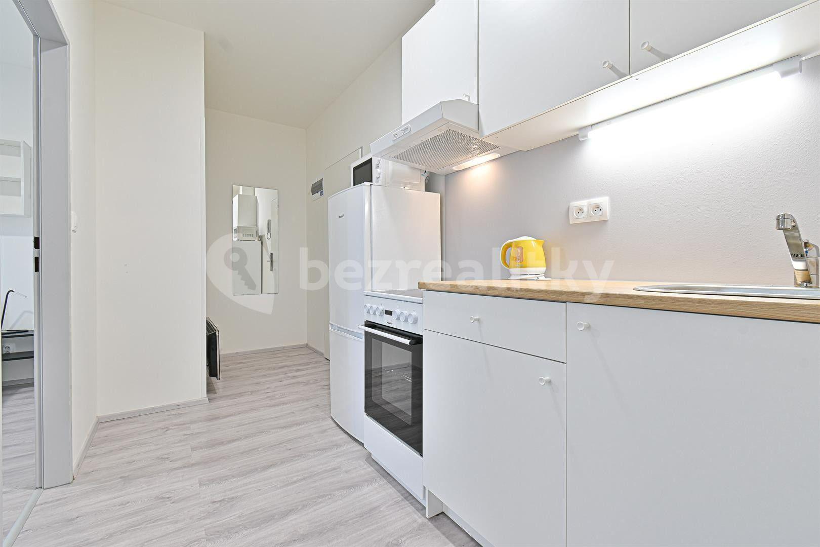 2 bedroom flat to rent, 33 m², Hybešova, Brno, Jihomoravský Region