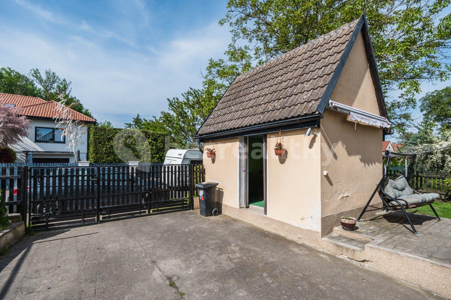 house for sale, 186 m², Chotucká, Křinec, Středočeský Region