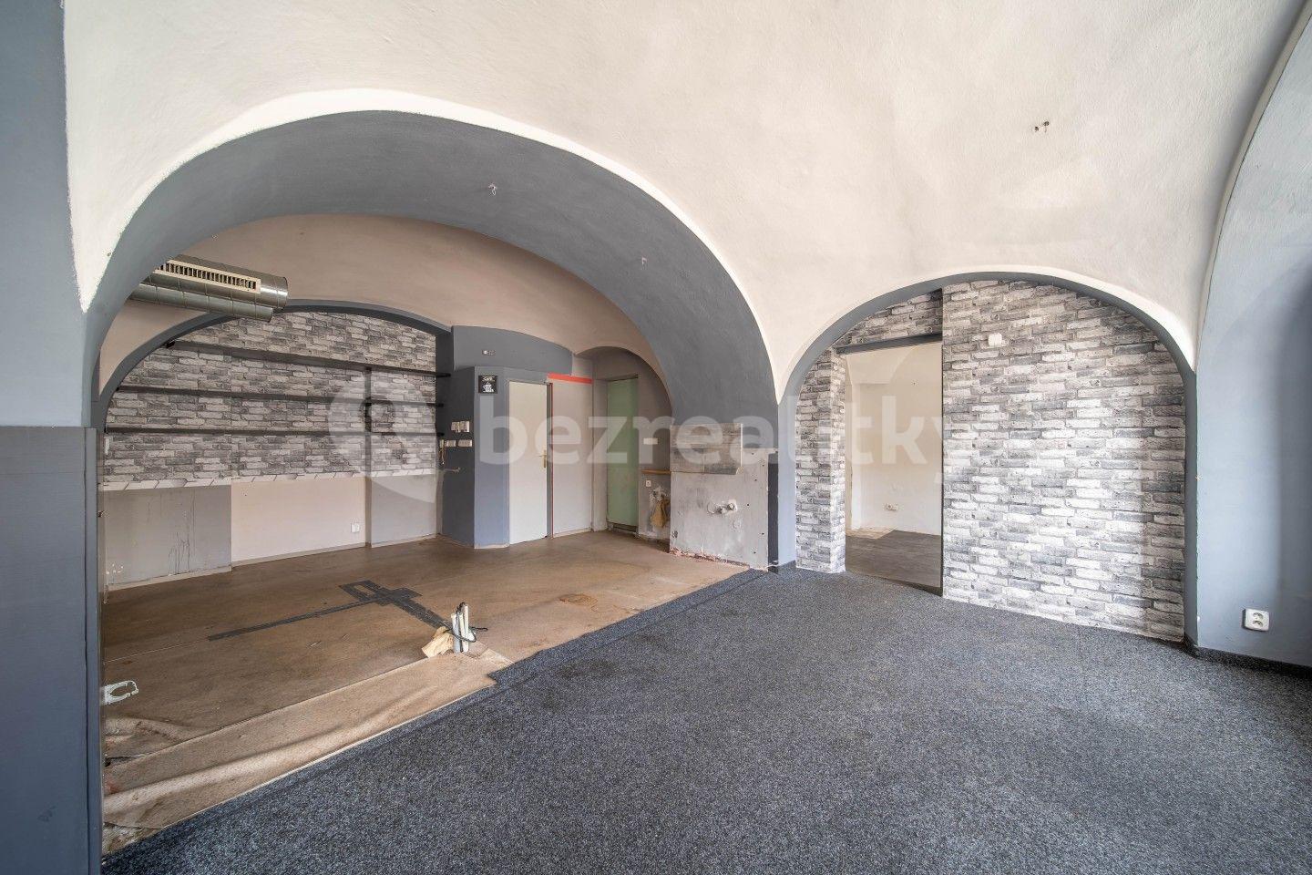 house for sale, 333 m², Husovo náměstí, Ledeč nad Sázavou, Vysočina Region
