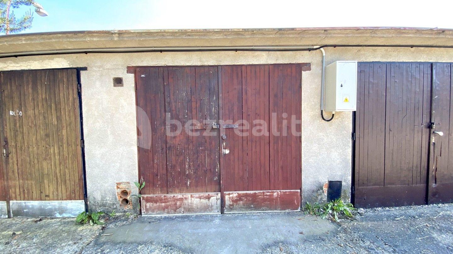 garage for sale, 18 m², tř. Tomáše Bati, Otrokovice, Zlínský Region
