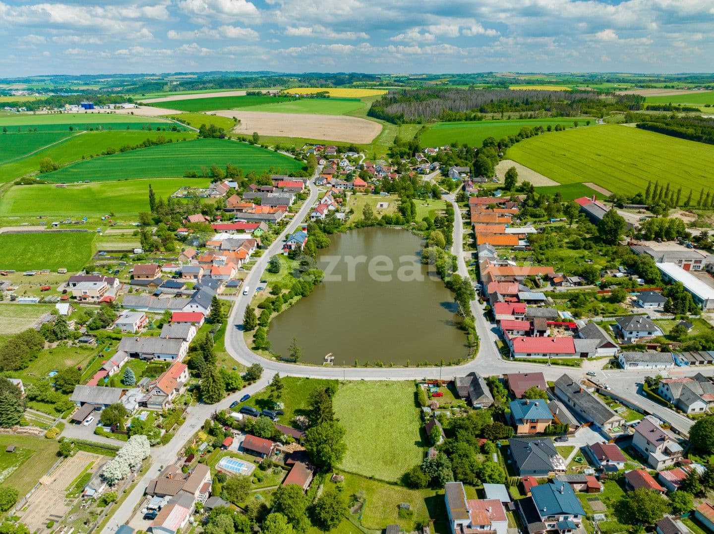 plot for sale, 1,628 m², Dobronín, Vysočina Region