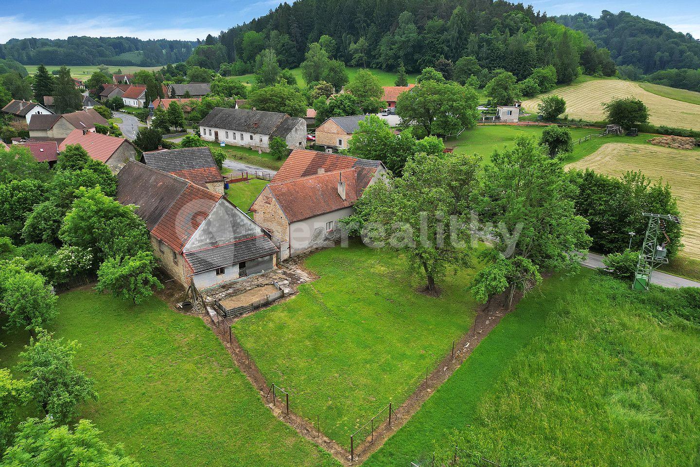 house for sale, 180 m², Luže, Pardubický Region