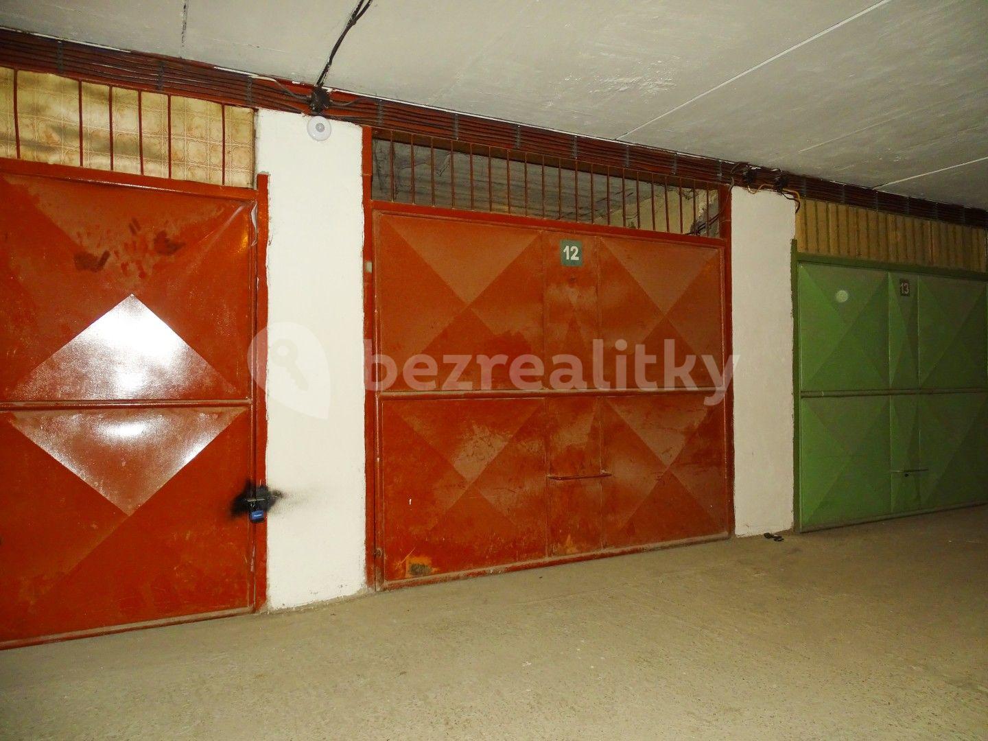 garage for sale, 16 m², Kladno, Středočeský Region