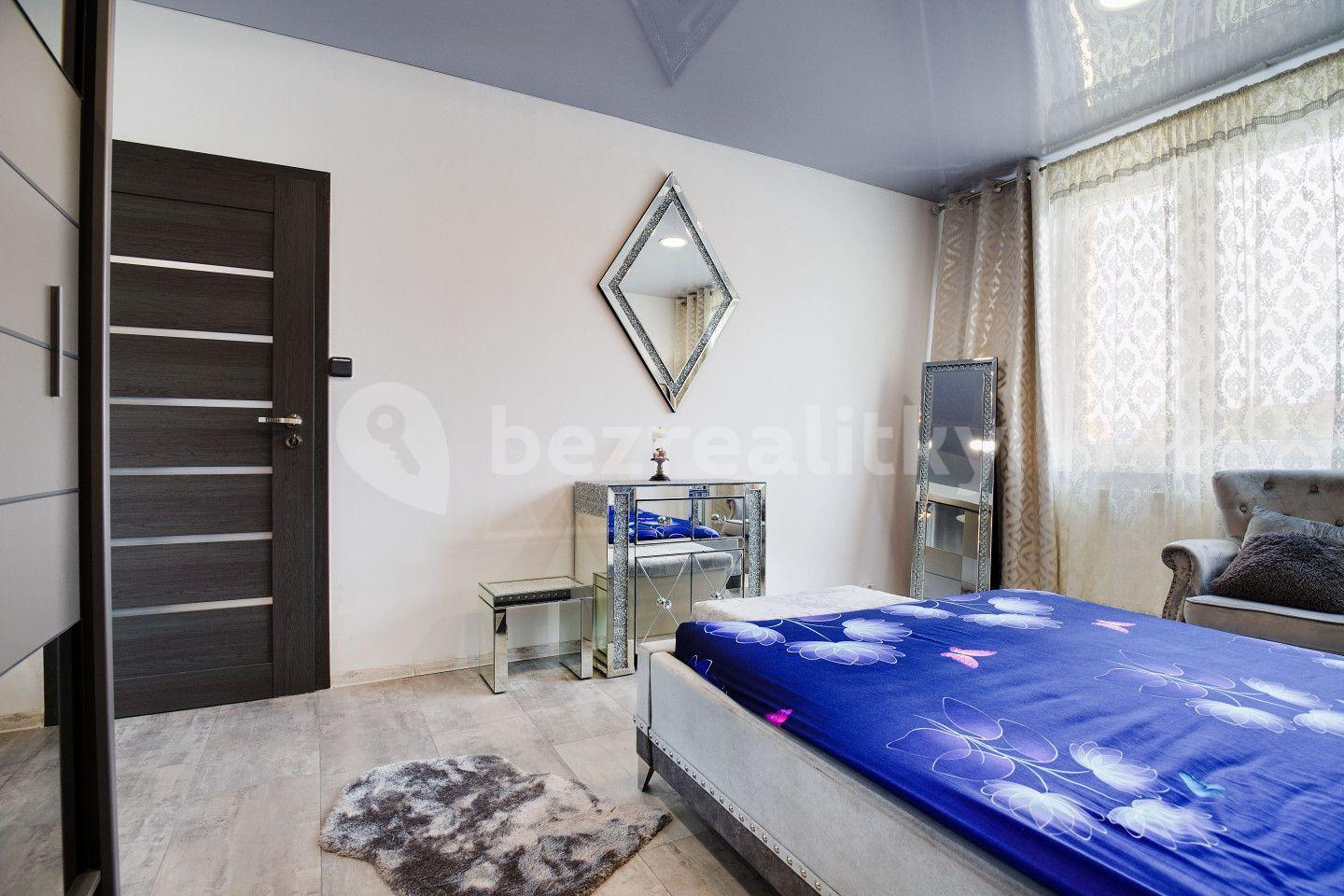 2 bedroom flat for sale, 52 m², Pod Břízami, Chomutov, Ústecký Region