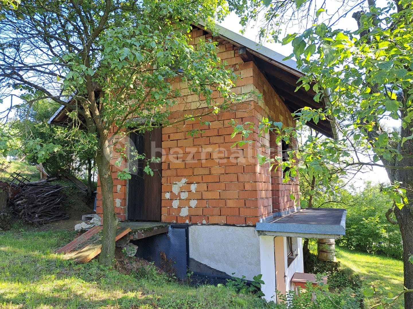 recreational property for sale, 659 m², Napajedla, Zlínský Region