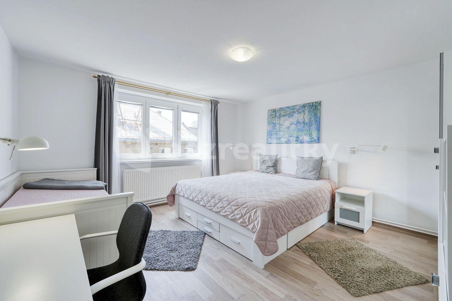 3 bedroom flat for sale, 55 m², Bratří Čapků, Nejdek, Karlovarský Region