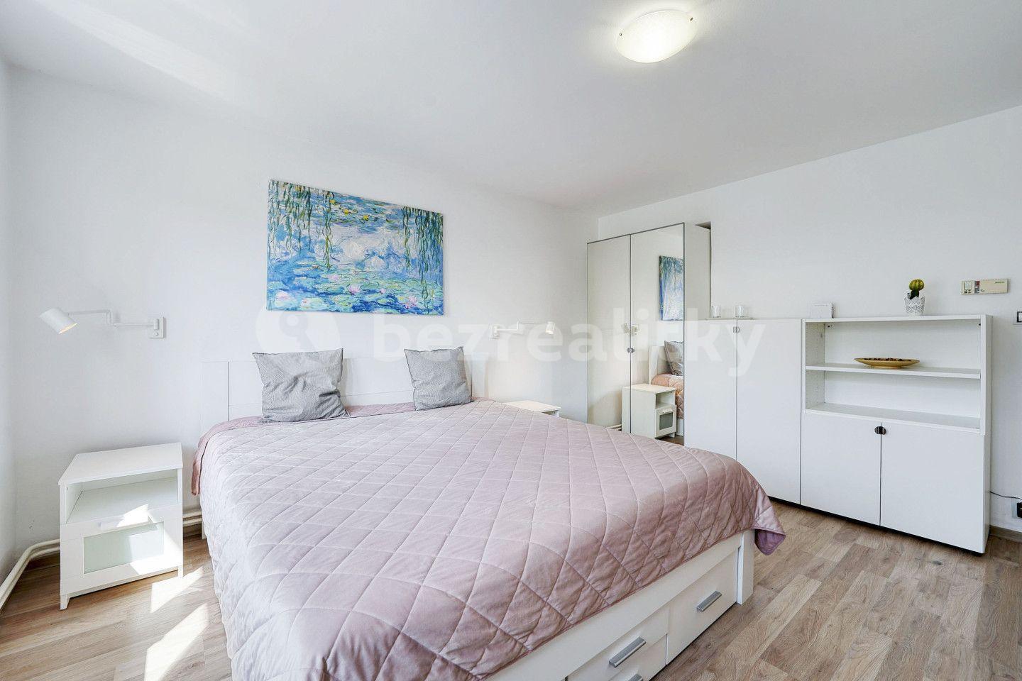 3 bedroom flat for sale, 55 m², Bratří Čapků, Nejdek, Karlovarský Region