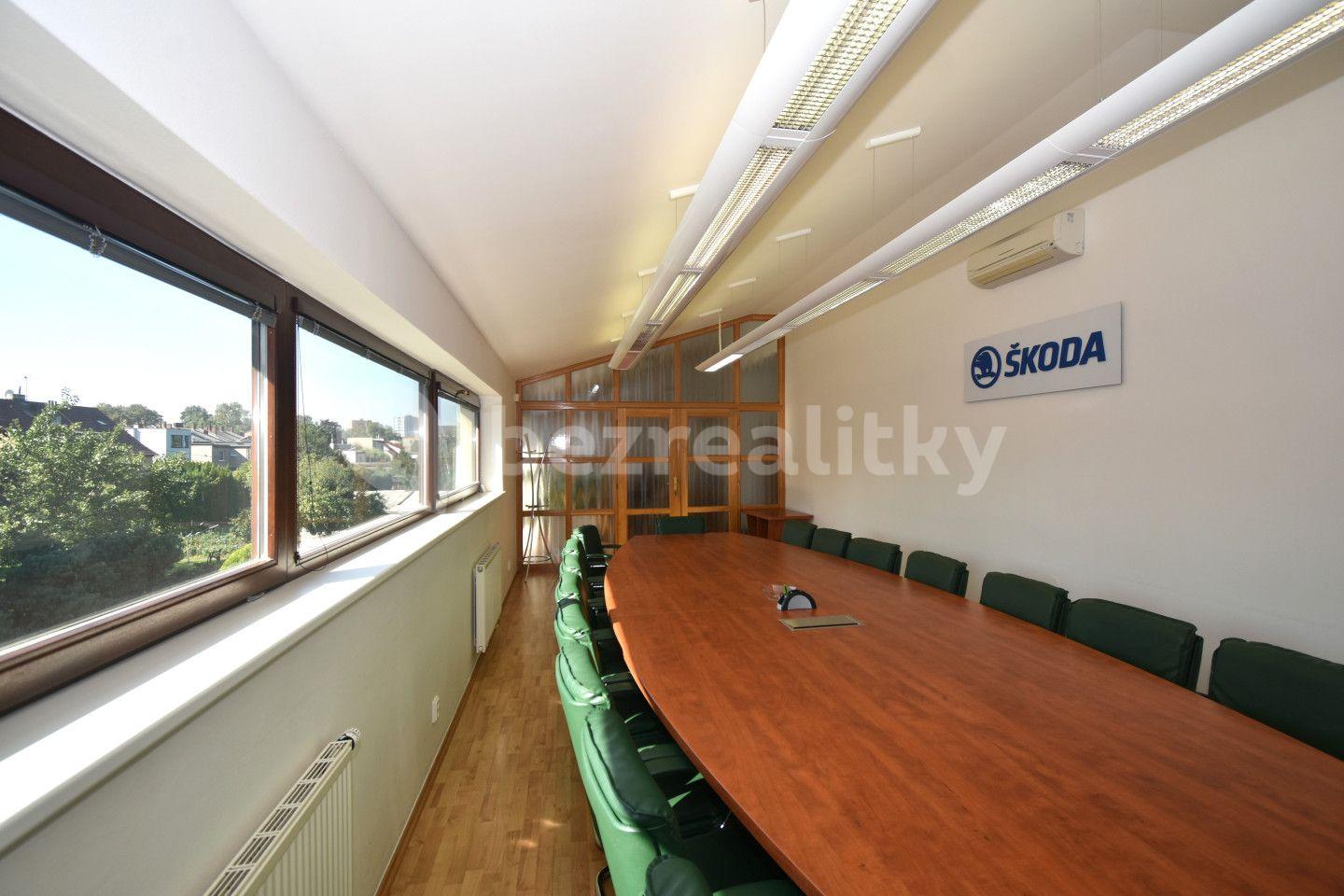 office for sale, 1,142 m², Ostrava, Moravskoslezský Region