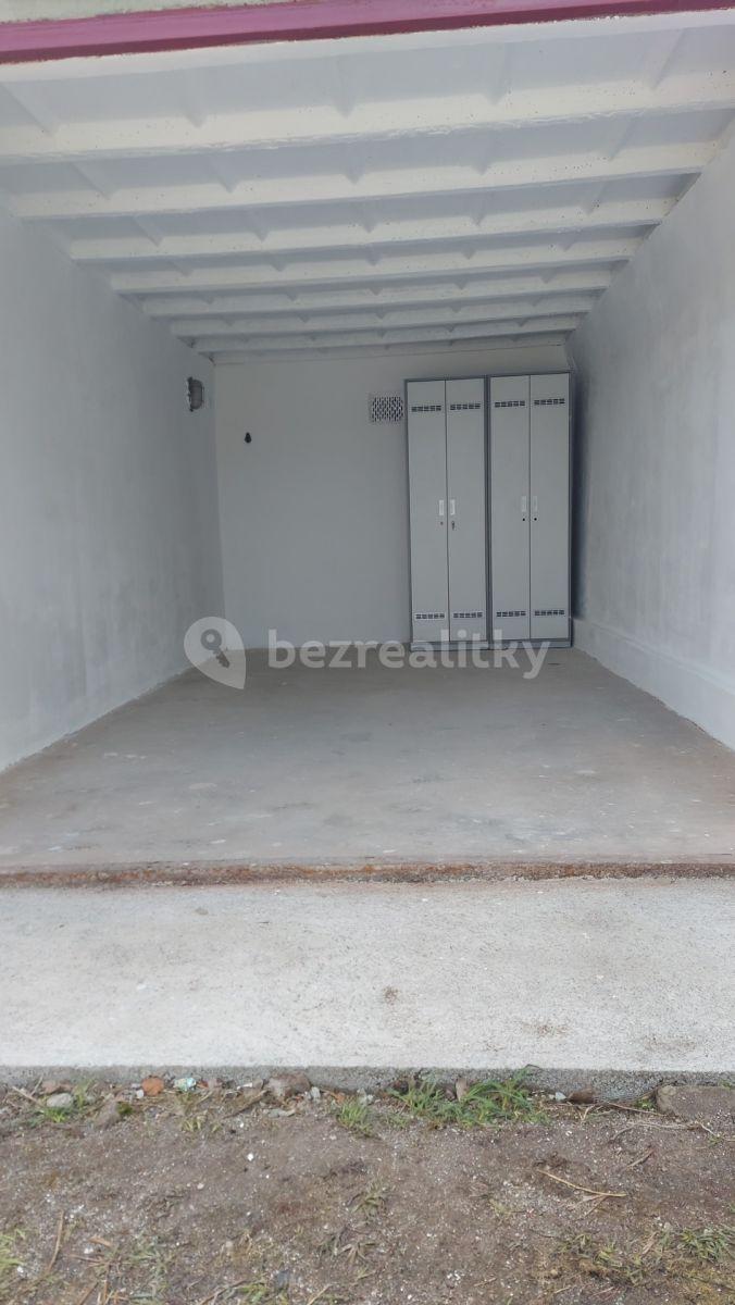 garage to rent, 18 m², Pražská, Pardubice, Pardubický Region