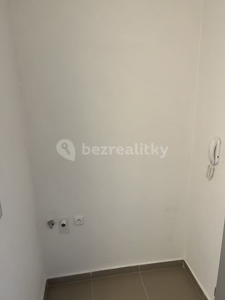 Studio flat to rent, 32 m², Vlhká, Brno, Jihomoravský Region