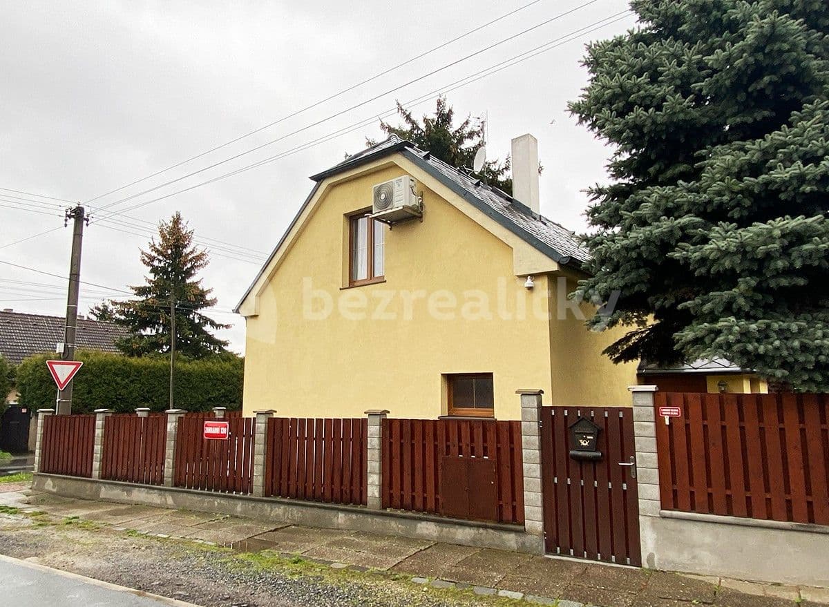 house for sale, 135 m², Zahradní, Hovorčovice, Středočeský Region